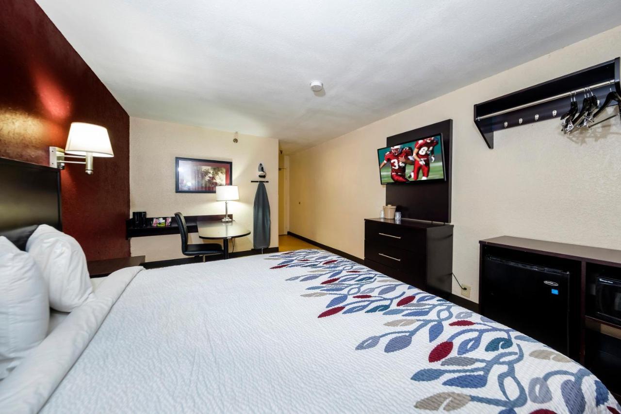 Red Roof Inn Jacksonville - Cruise Port Εξωτερικό φωτογραφία