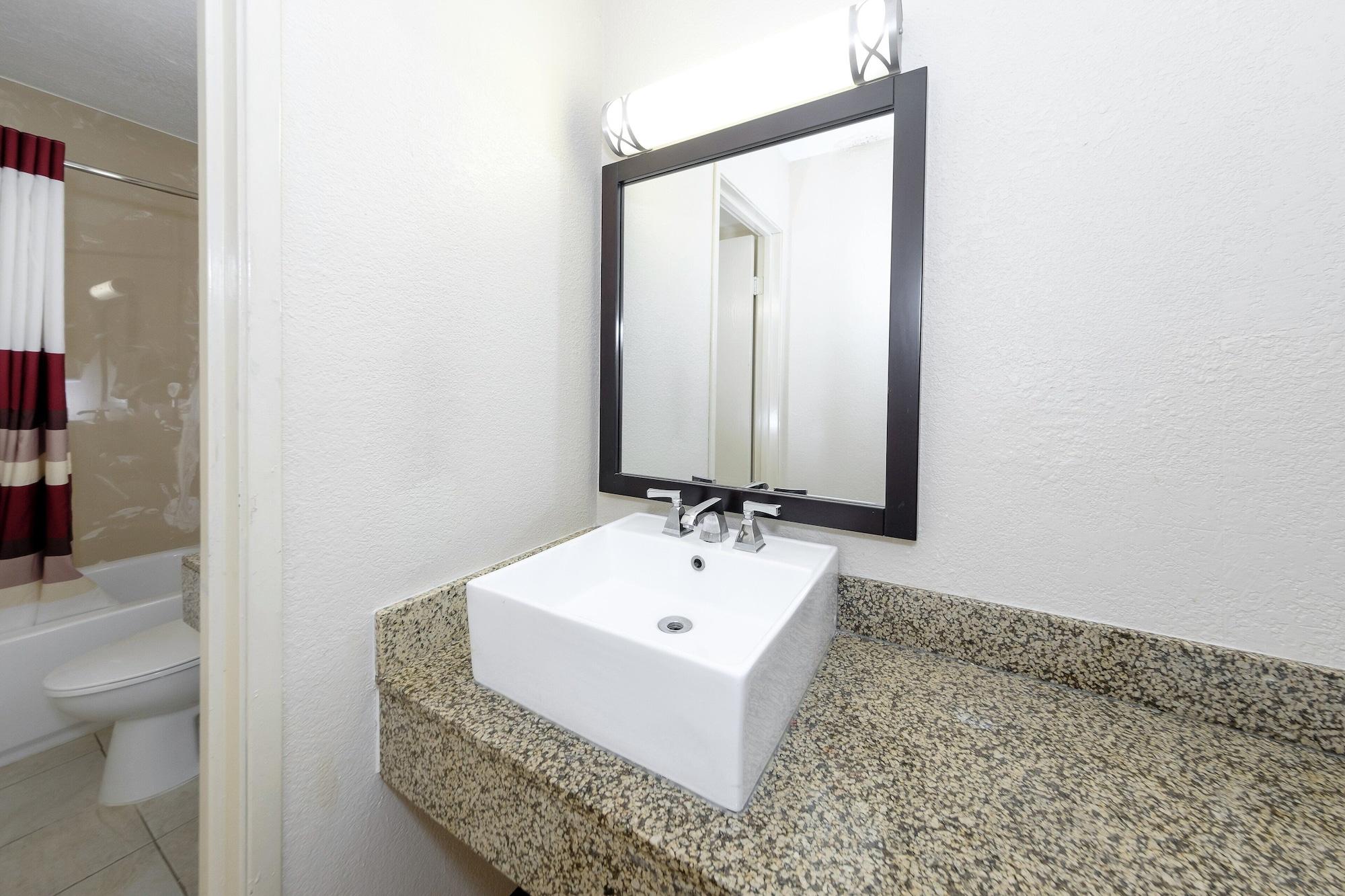 Red Roof Inn Jacksonville - Cruise Port Εξωτερικό φωτογραφία
