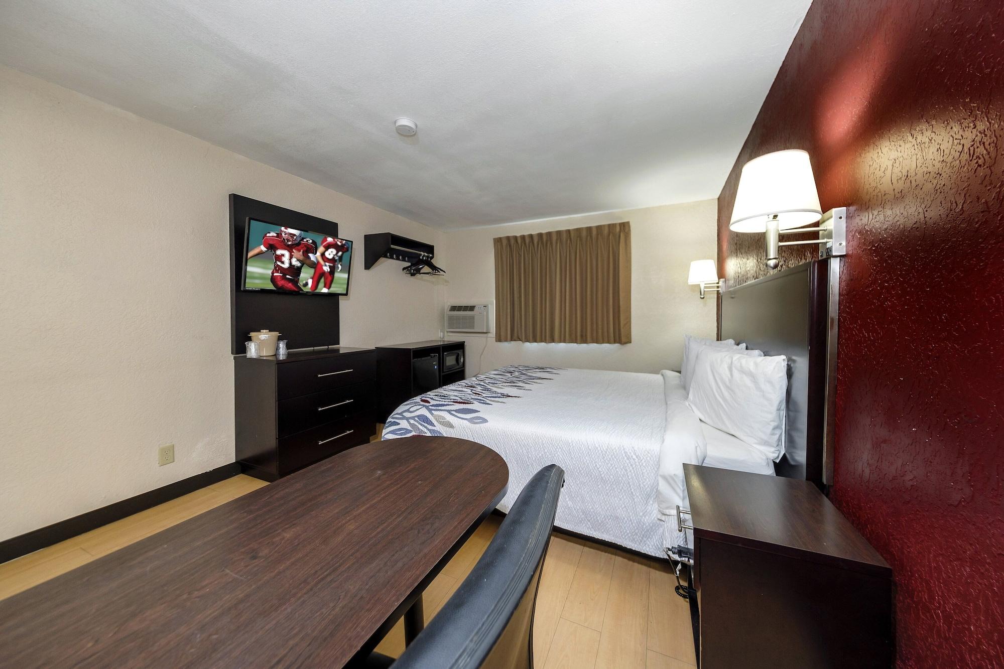 Red Roof Inn Jacksonville - Cruise Port Εξωτερικό φωτογραφία