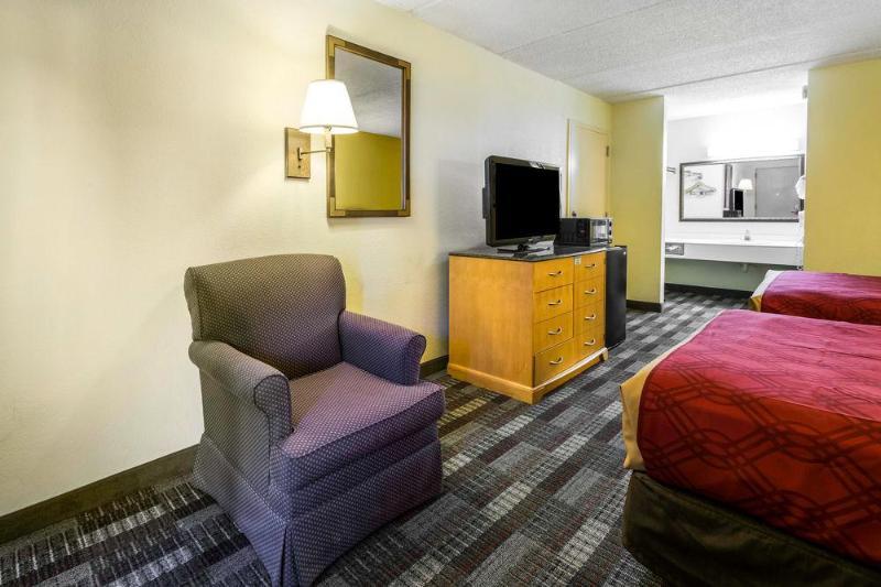 Red Roof Inn Jacksonville - Cruise Port Εξωτερικό φωτογραφία