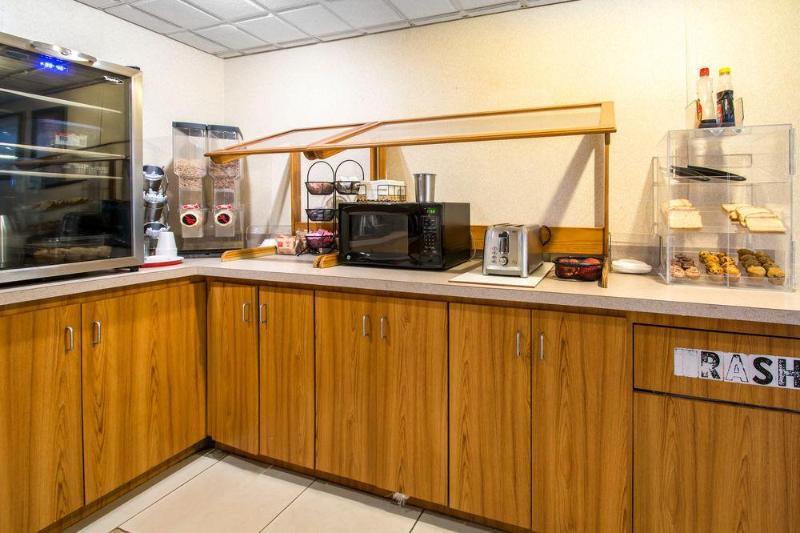 Red Roof Inn Jacksonville - Cruise Port Εξωτερικό φωτογραφία