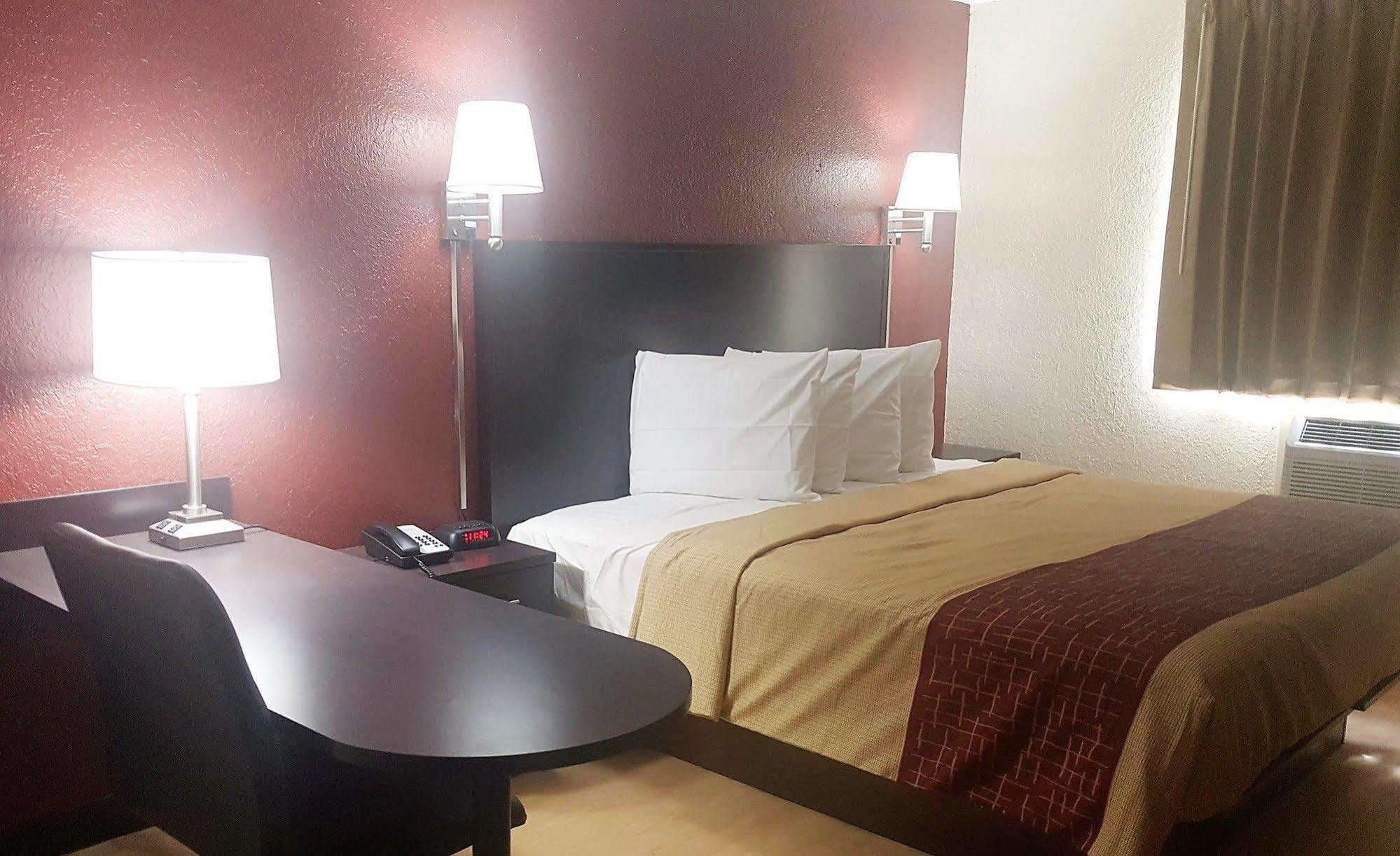 Red Roof Inn Jacksonville - Cruise Port Εξωτερικό φωτογραφία